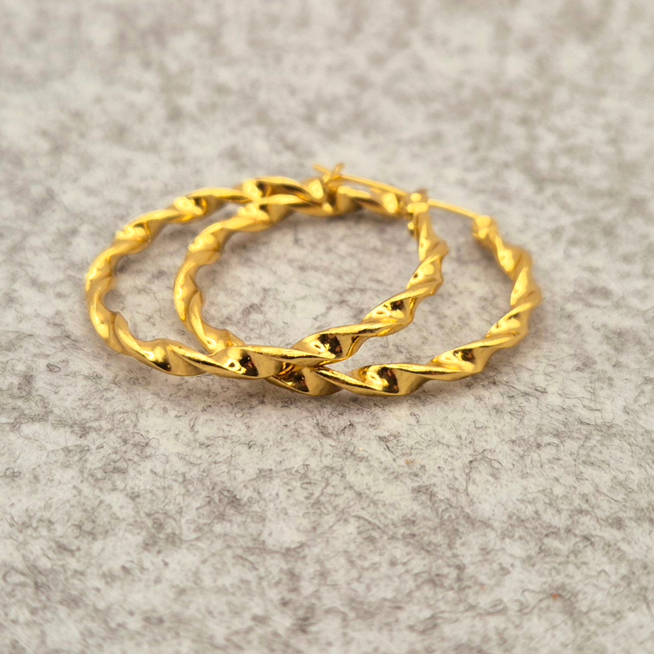 Ohrring Creolen Twisted in Gold