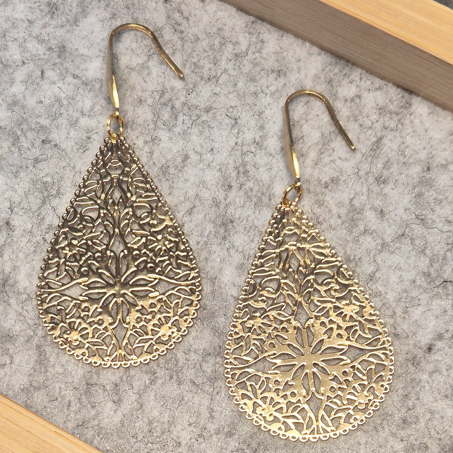 Tropfen Mandala Gold