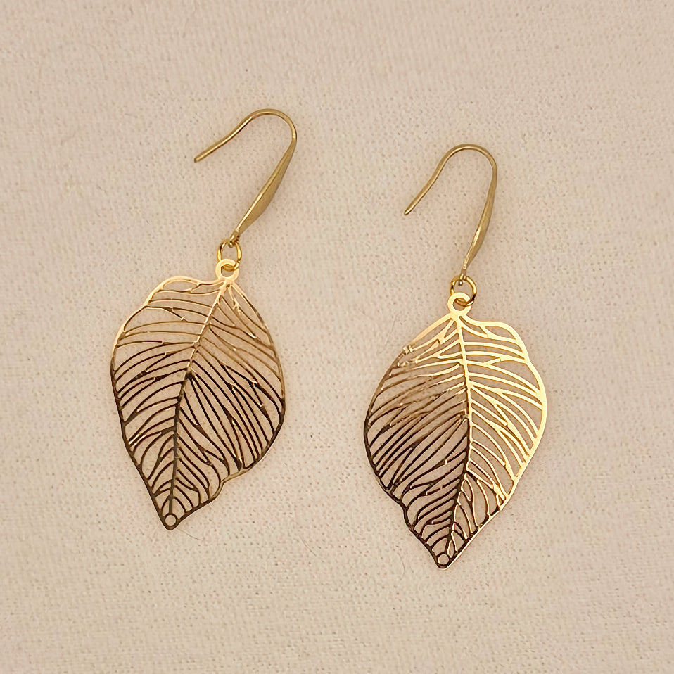 Ohrring Blatt in Gold