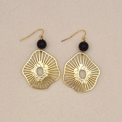 Ornament Ohrringe mit Obsidian Perle in Gold