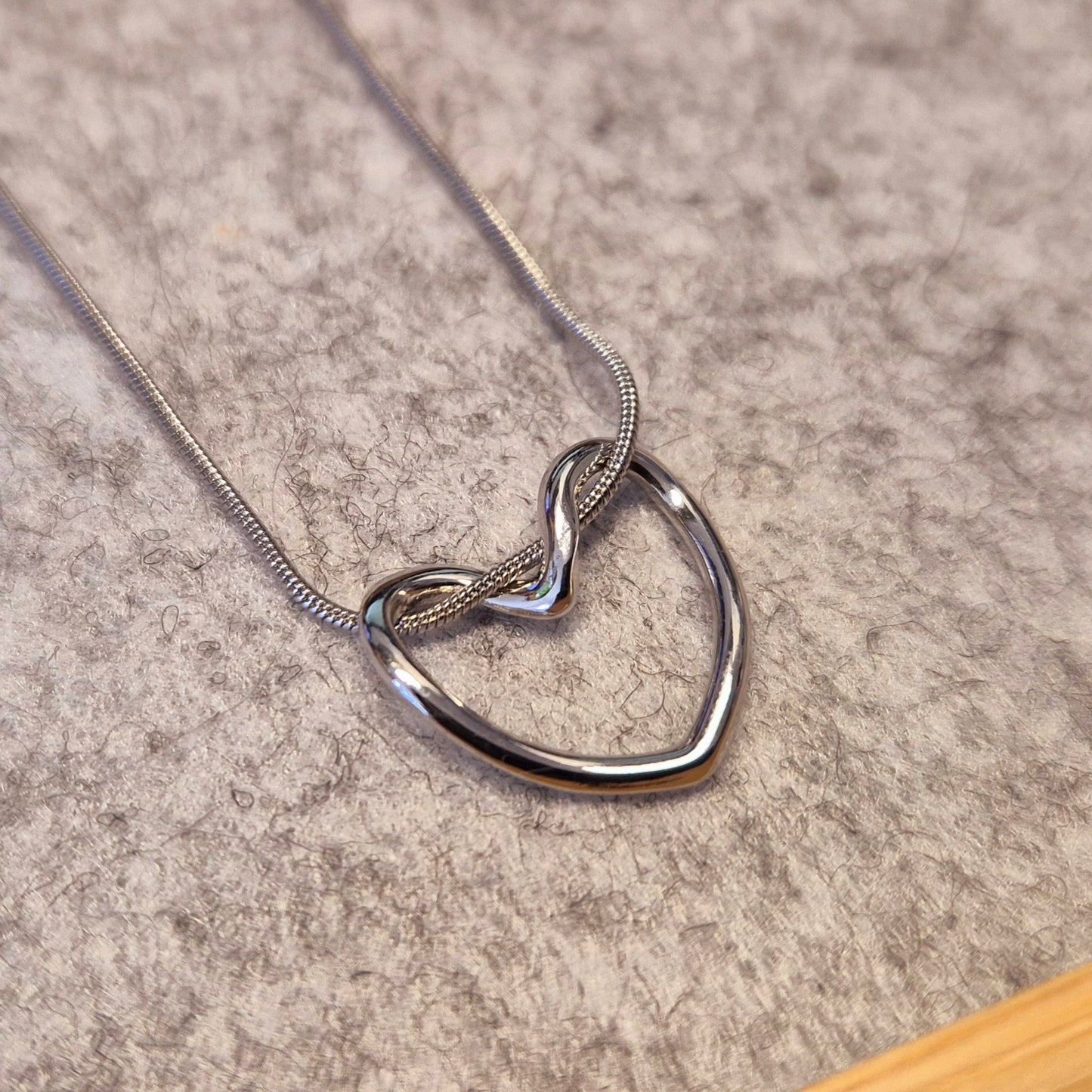 Kette mit Herz in Edelstahl