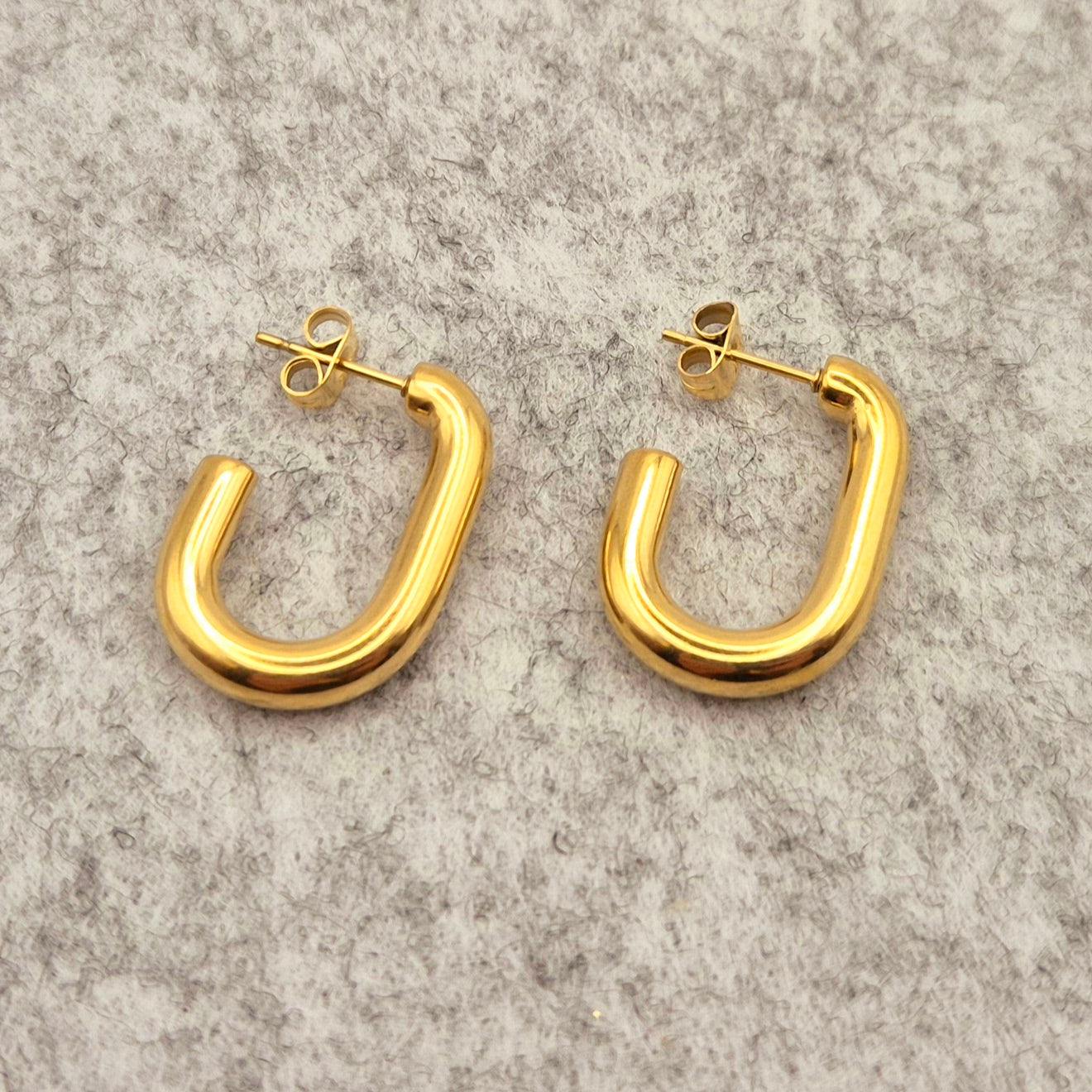 Ohrring C Ellipse Gold