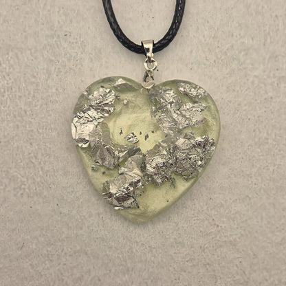 Kette mit Anhänger 